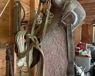 Saddle 