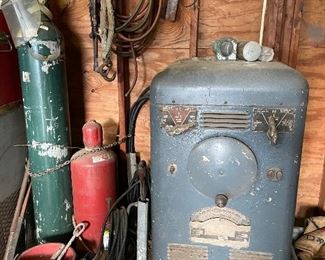 Welder, vintage single phase stick welding machine with rolling cart. 