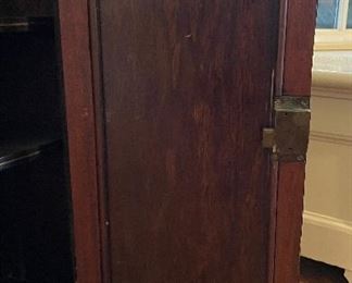 Antique English Rosewood  Chiffonier Cabinet. Circa 1825-35. Measures 28" W x 11.5 D x 35" H. Photo 5 of 5. 