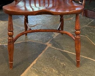 Set of 4 Antique English Oak Windsor Chairs. Photo 2 of 4. 