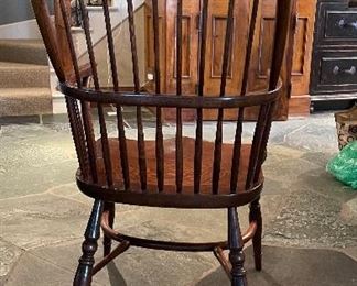 Set of 4 Antique English Oak Windsor Chairs. Photo 3 of 4. 