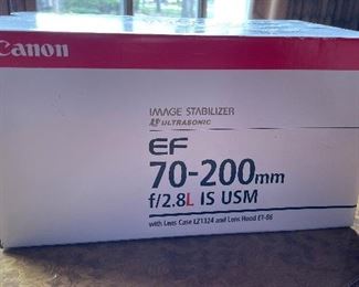 Canon EF 70 - 200 mm f/2.8L IS USM Lens New In Box. 