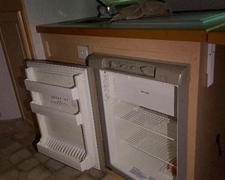 2005 F-Series SD Trails West Sierra Horse Trailer - Excellent Shape