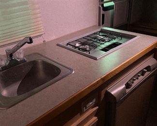 2005 F-Series SD Trails West Sierra Horse Trailer - Excellent Shape