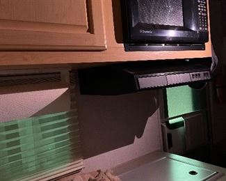 2005 F-Series SD Trails West Sierra Horse Trailer - Excellent Shape