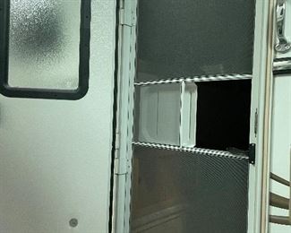 2005 F-Series SD Trails West Sierra Horse Trailer - Excellent Shape