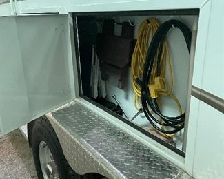 2005 F-Series SD Trails West Sierra Horse Trailer - Excellent Shape