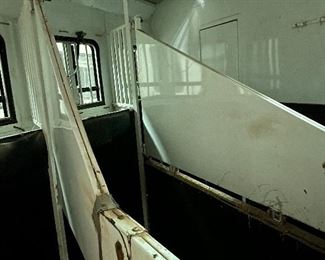 2005 F-Series SD Trails West Sierra Horse Trailer - Excellent Shape