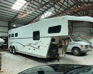 2005 F-Series SD Trails West Sierra Horse Trailer - Excellent Shape