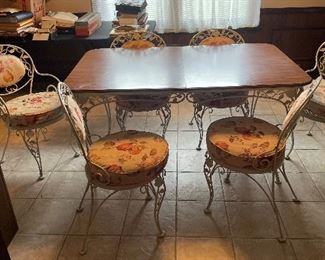 Vintage Rare Russell Woodard Chantilly Rose Dining Room Set With Storage Leaf 