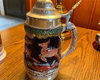 Original King Lidded Beer Stein Raised Relief Deer 950 1/2