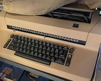 Vintage IBM Selectric II Correcting Typewriter with Manuel 