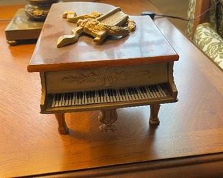 Vintage Thorens Grand Piano Swiss Music Box Gold Cigarette
