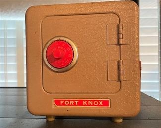 Vintage Fort Knox Metal Superior Toy Mfg. Co. Toy Safe Combination Bank USA