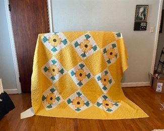 Vintage Yellow Flower Garden Quilt 