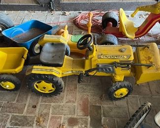 Vintage Caterpillar Children's Pedal Operated Ride On Tractor w/ Bucket Front Loader and Trailer
