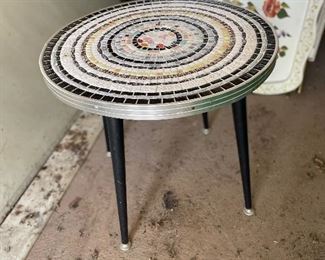 Vintage Mosaic Round Patio Side Table