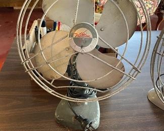 Vintage Victor Electric Victron Oscillating Fan