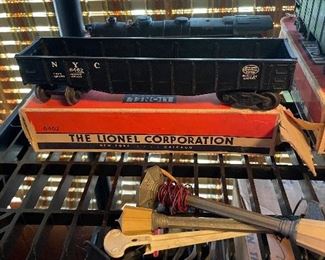 Lionel Trains 6642 NYC Black Barrel Car