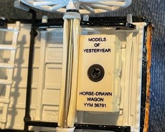 28 / 30mm Matchbox Collectable Anheuser- Busch Horse Drawn Delivery Wagon