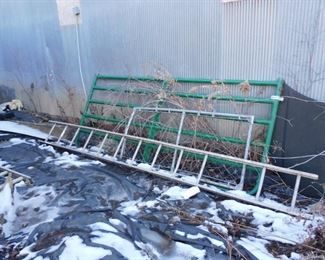 8', 10', 12', 16' Pipe Livestock Gates