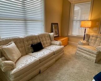 Ethan Allen Sofa $225