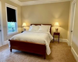 Ethan Allen Queen Sleigh Bed $995