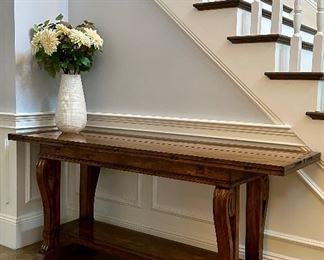 Cabot House Console Table with Extendable Sides