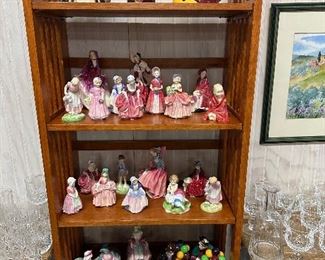 Royal Doulton Athos Three Musketeers Jug, Royal Doulton Long John Silver Jug, Royal Doulton Pied Piper Jug, a Variety of Early Royal Doulton Figurines