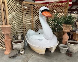 Hello!! 6’ paddle boat swan
Will be sold to the highest Bidder. 
