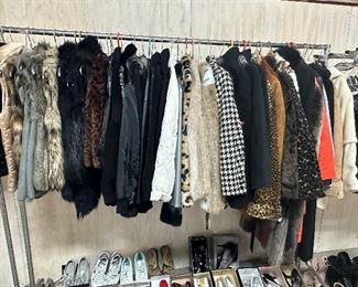 Women’s like new (many still with tags) trendy coats sizes sm-med
