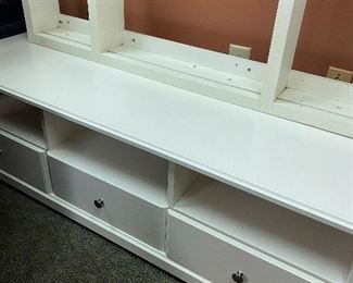 Tv Stand w/ Drawers
