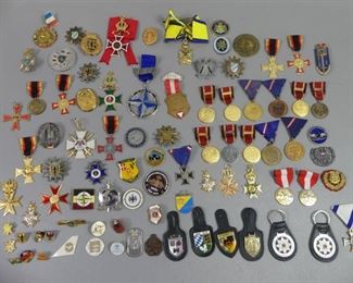 Many medals & patches for Wettin commando