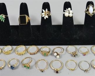 Many gold rings (1 lot)