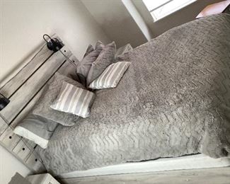 Ashley Furniture Gray Queen Bed