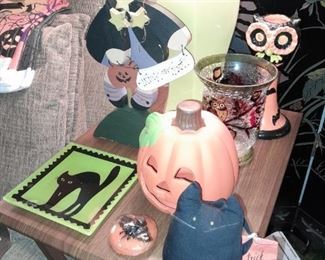 Assorted Halloween Decor