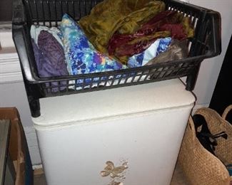 Vintage Wash Hamper