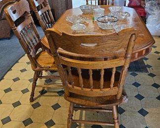 Vintage Wood Clawfoot Table and Chairs 
