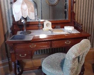 Victorian Furniture, mirrored dressing table, table lamp with fringe shade