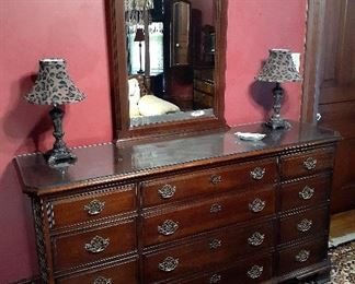 Victorian Furniture, Pennsylvania House 12 drawer dresser with mirror