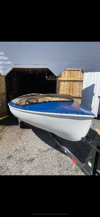 Fabulous 94’ Duffy Sport 14” Foot V Hull Electric Drive 4 Seater
BEAUTIFUL CONDITION!!