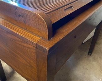Antique Library Oak RollTop Desk/ Typewriter Desk