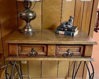 Metal/Wood Farmhouse Rustic Desk, Vintage Lamp