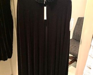 Velvet cape with fur collar