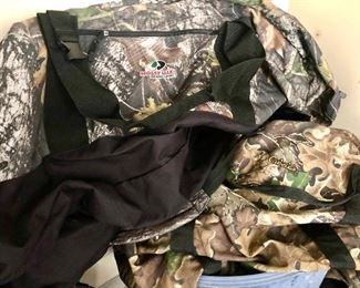 Large camo duffle bags