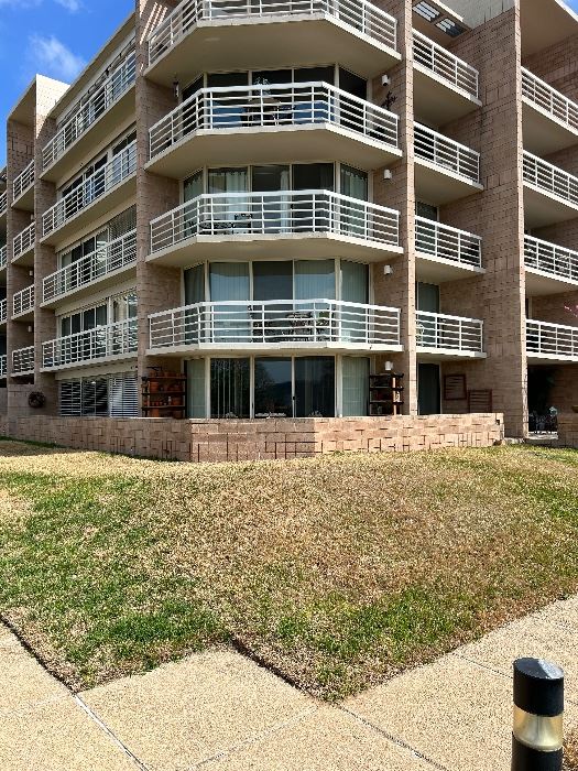 Golden Girls Estate Sale in Kerrville, TX starts on 3/10/2023