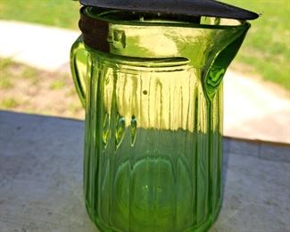 Uranium glass syrup dispenser