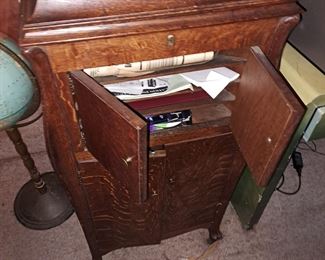 Antique RCA phonograph