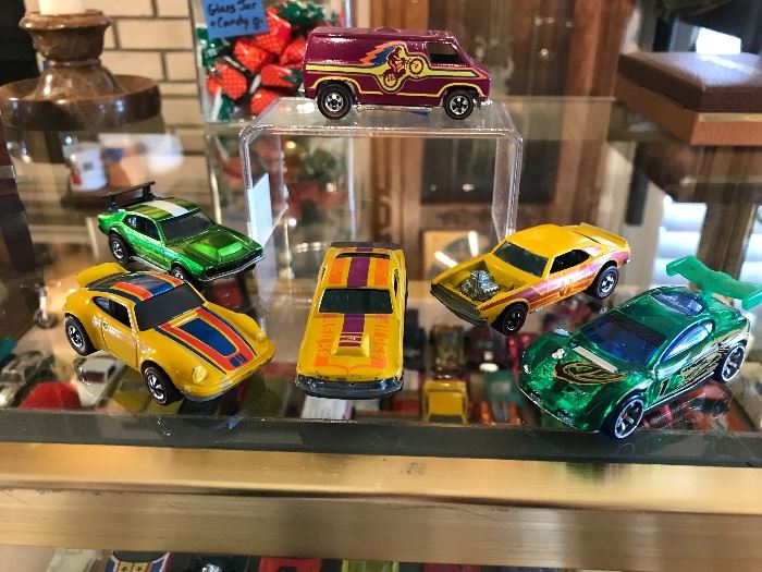 Hot Wheels in excellent condition, red-liner's and rare paint colors