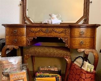 Absolutely perfect Solid Wood Antique Vanity Dressing Table with Matching Mirror